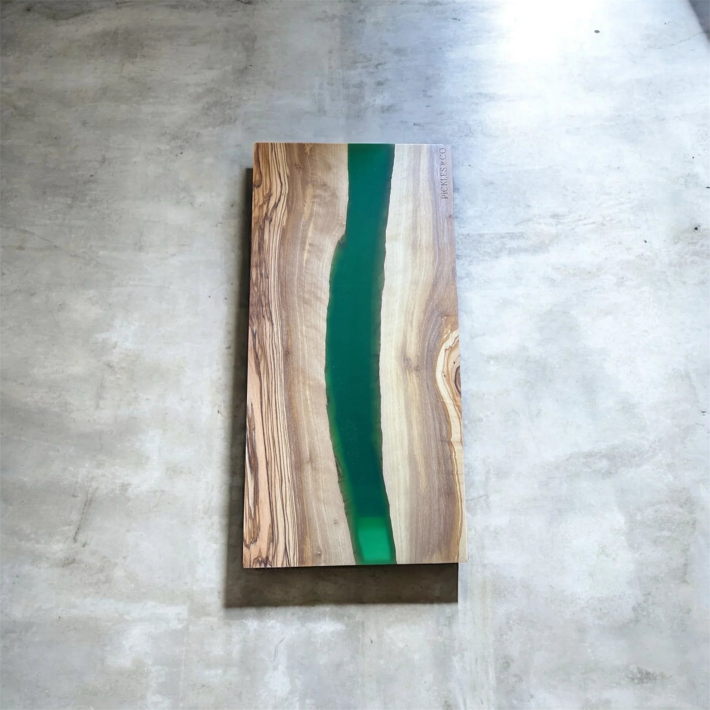 Willow Vale Wood & Resin Serving Board 46 x 23cm - Chile Mojo