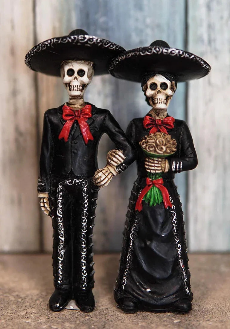 Day of the Dead Mariachi Couple - Chile Mojo